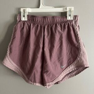pink nike shorts size xs